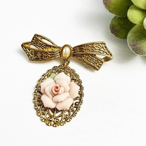 1928 Vintage Bow & Pink Ceramic Rose Dangle Filagree Brooch - Picture 1 of 4